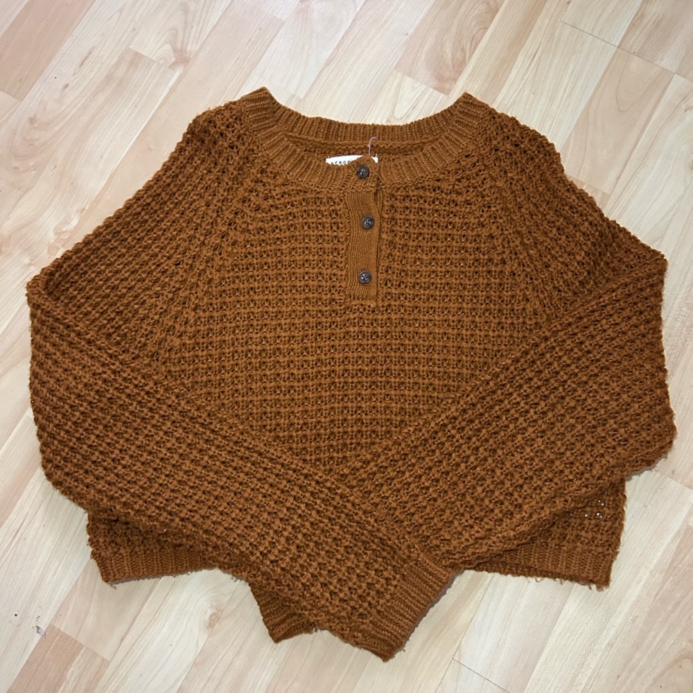Brown long sleeve knitted crop top